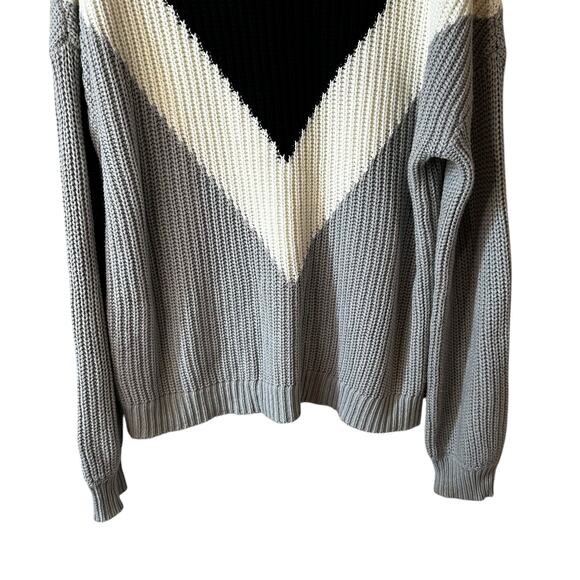 Time and Tru Chevron Pullover Knit Sweater Large 12-14 Gray Black White Cozy - Picture 8 of 12